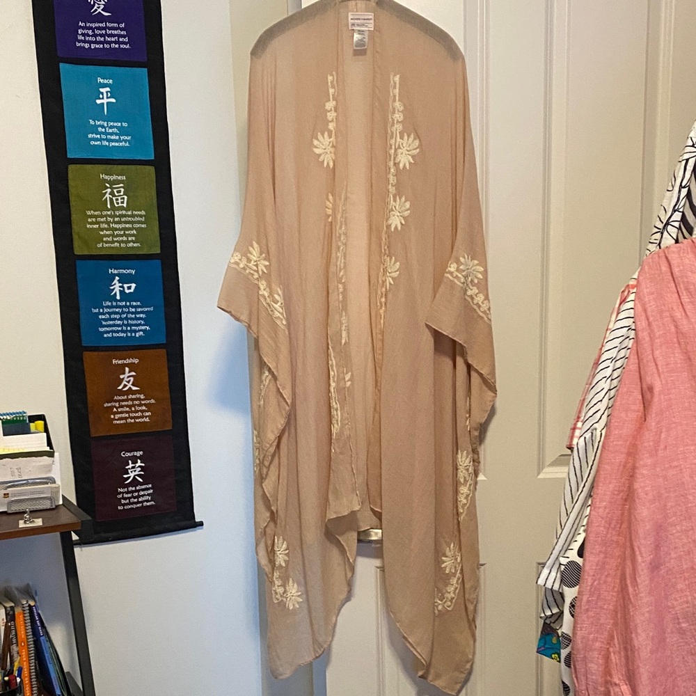Melrose and Market Floral Beige Kimono